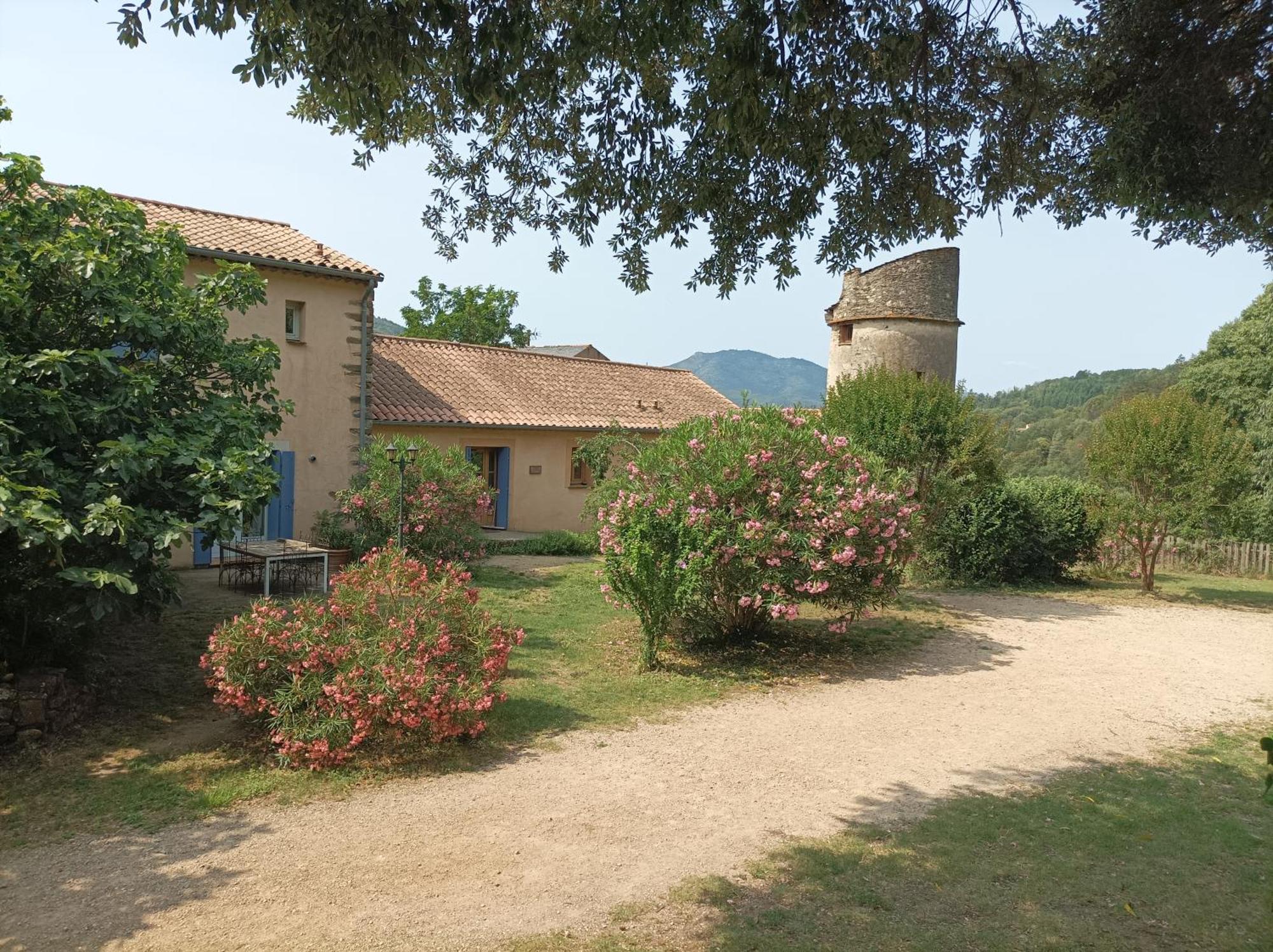 Château de Colombières sur Orb Exterior foto